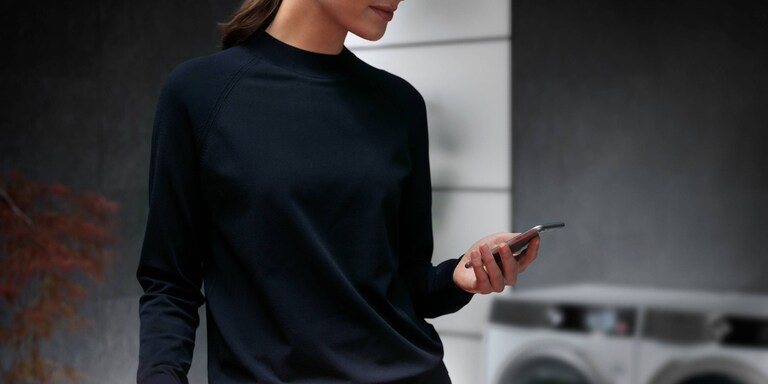 WASH. DRY. CARE. FROM YOUR SMARTPHONE WITH THE AEG APP