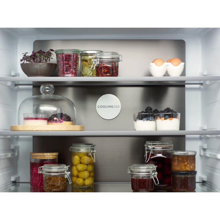 Cooling 360 Metal: Multiple air channels, minimalist design.