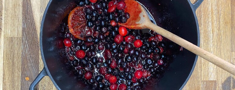 Bread Ahead - Pavlova & Festive Berry Compote